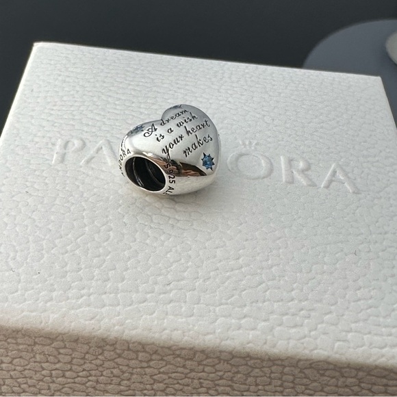 Pandora Disney, Cinderella Heart Wish 925 Ale with CZ Charm #236 - Picture 2 of 6
